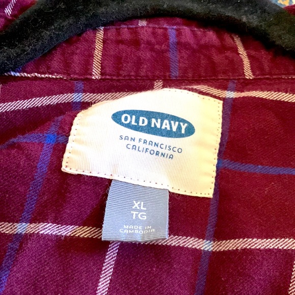 Old navy womens plaid button up shirt - Picture 2 of 5